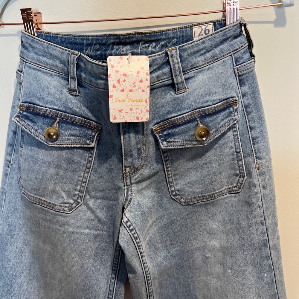 Free People Hailey Low Rise Bell Bottom Jeans patch Front Pockets 26 - Picture 5 of 7